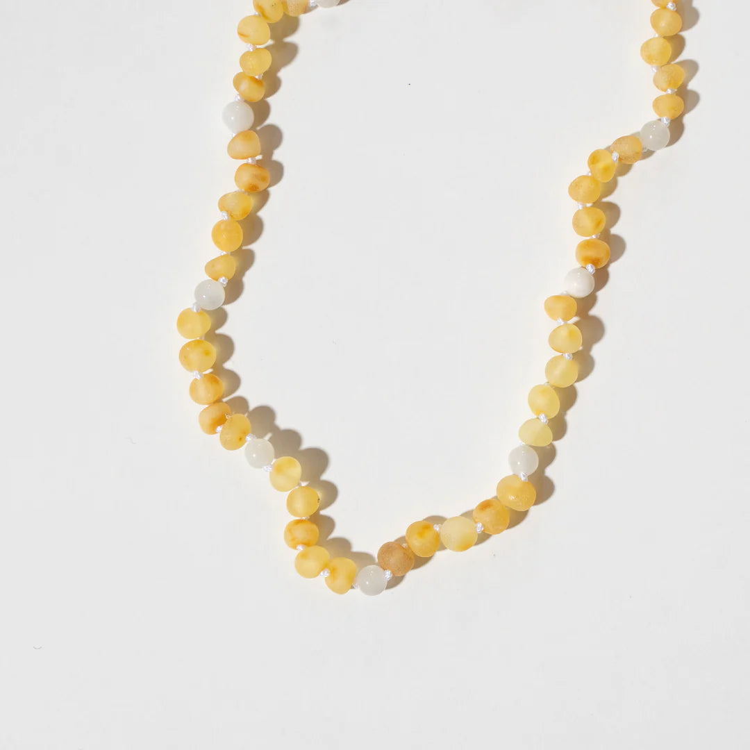 Barnsteen ketting Moonstone & Raw Lemon Amber - 32 cm - Kids 0-3 jaar - Nirrimis
