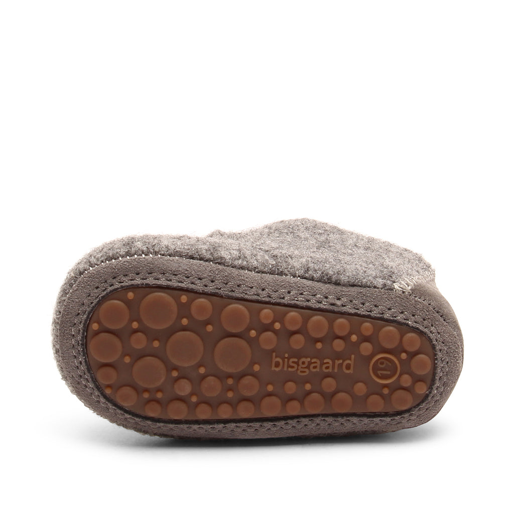Baby Wool Grey – Wool baby booties – Bisgaard: bottom of the bootie showing the sole.