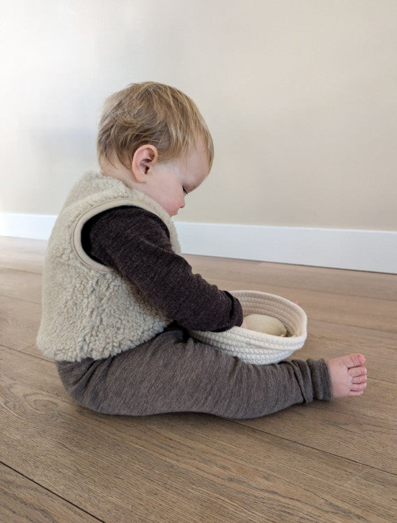 Baby Cardigan Lulu Light Sand Brown – 100% wool – Alwero