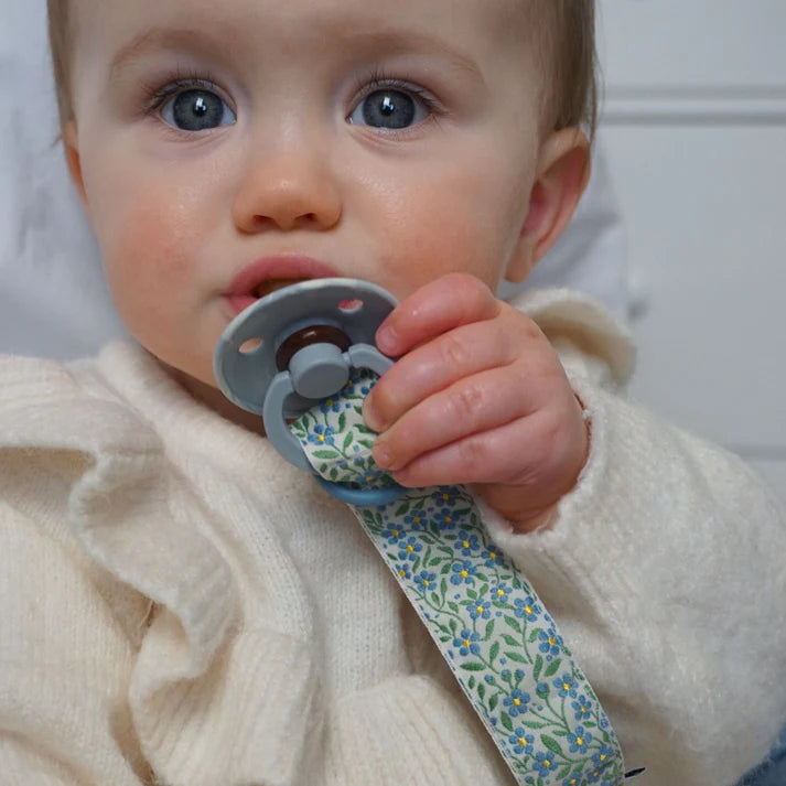 Speenkoord Biarritz - Handgemaakt - Baby Bloom Clips - lifestyle - afbeelding 2