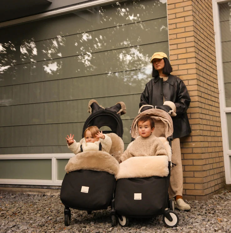 Footmuff Puffmuff® - Merino Sheepskin - Black + Milk - BINIBAMBA