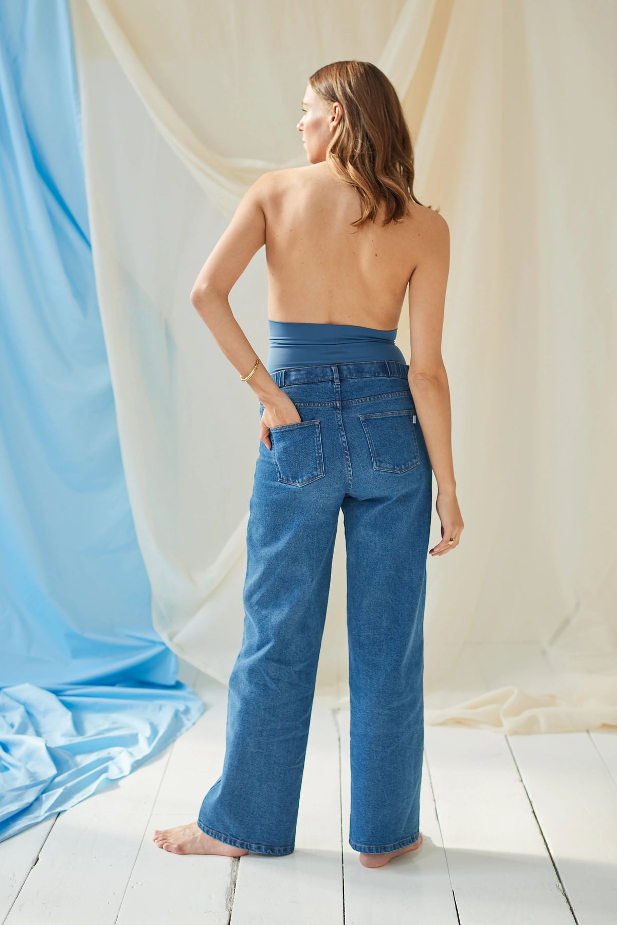 The Wide Jeans Dark Blue – Jean de grossesse large avec bandeau ajustable – Atelier Melon