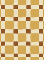 Geblokt Quilt Okergeel – Atelier Chien: detail van het behangpatroon.