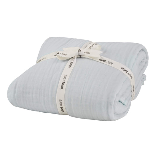 Baby Bello - Wiegdeken Cashmere Blue - Lichtblauwe Deken 120x120cm - 100% Biologisch katoen mousseline - productfoto