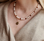 Pearly Caramel Adult Necklace – Women's necklace with freshwater pearls and caramel amber – Nirrimis