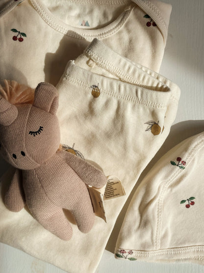 Mini Eenhoorn - Zacht knuffeltje met belletje - Biologisch katoen - Konges Sløjd - sfeerbeeld