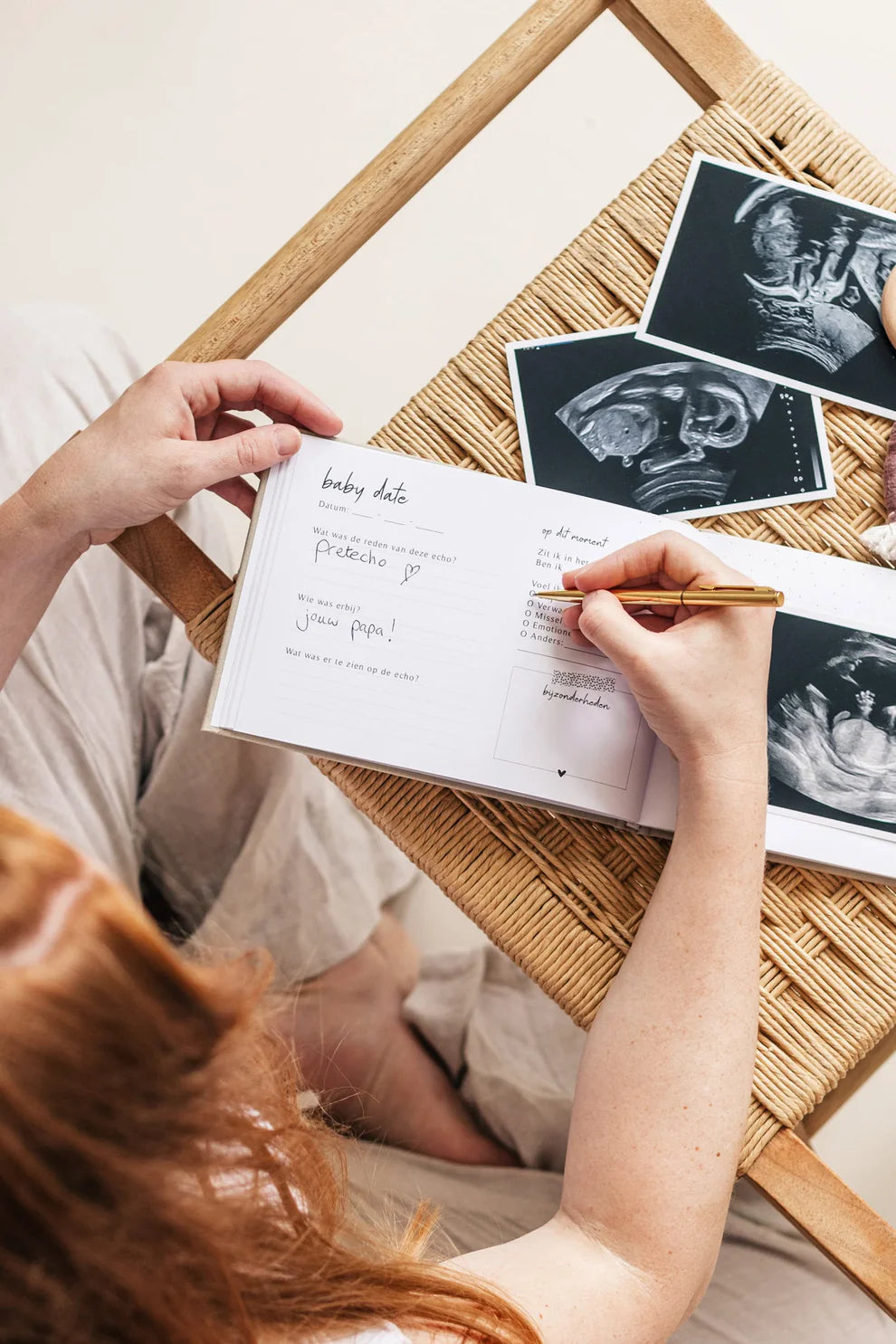 Baby-Ausfüllbuch - Mein Ultraschallbuch – Leinen Taupe - Fyllbooks
