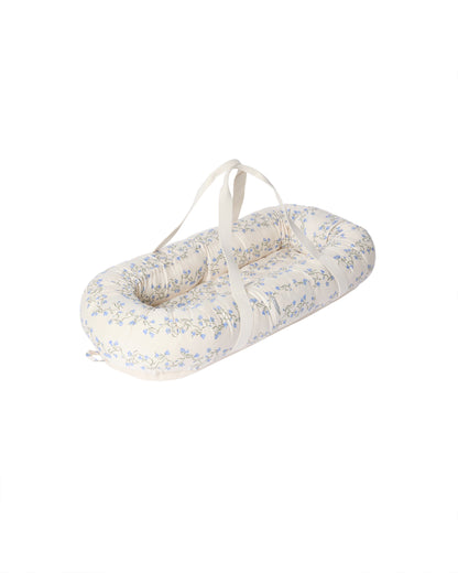 Baby Nest - Bellflower - Babylift - Organic cotton - Blue flowers - Garbo & Friends