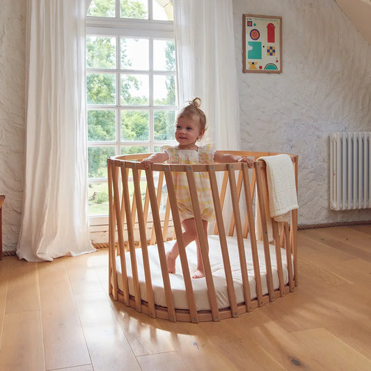 LUGO Evolving Wooden Baby Bed - Extendable Wooden Bed 70x90 / 70x140 cm - From Birth to 7 Years - Charlie Crane