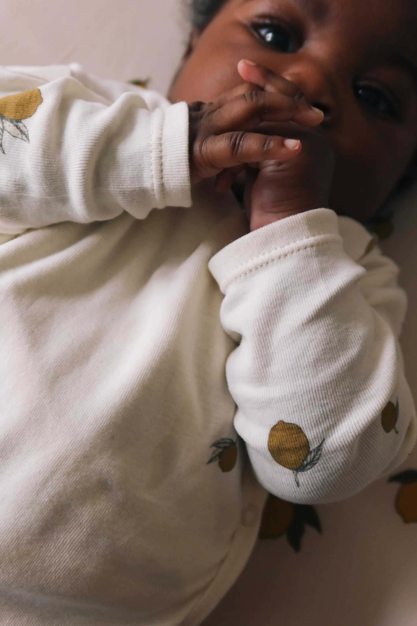 Overslag Romper Lemon - Biologisch Katoen - Newborn body - GOTS Gecertificeerd - Konges Sløjd