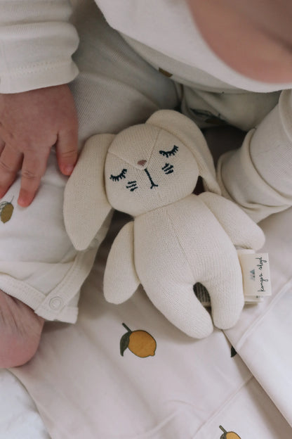 Mini Rabbit - Soft toy with bell - Organic cotton - Konges Sløjd