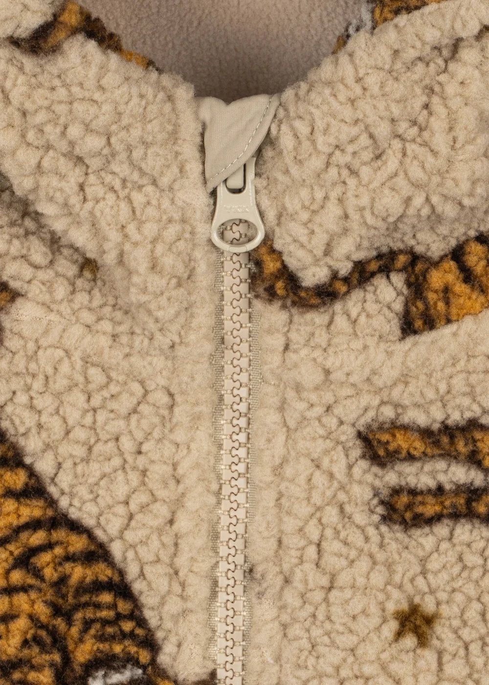 Teddy Jas – Jody Tiger – 100% gerecycled polyester – Konges Sløjd