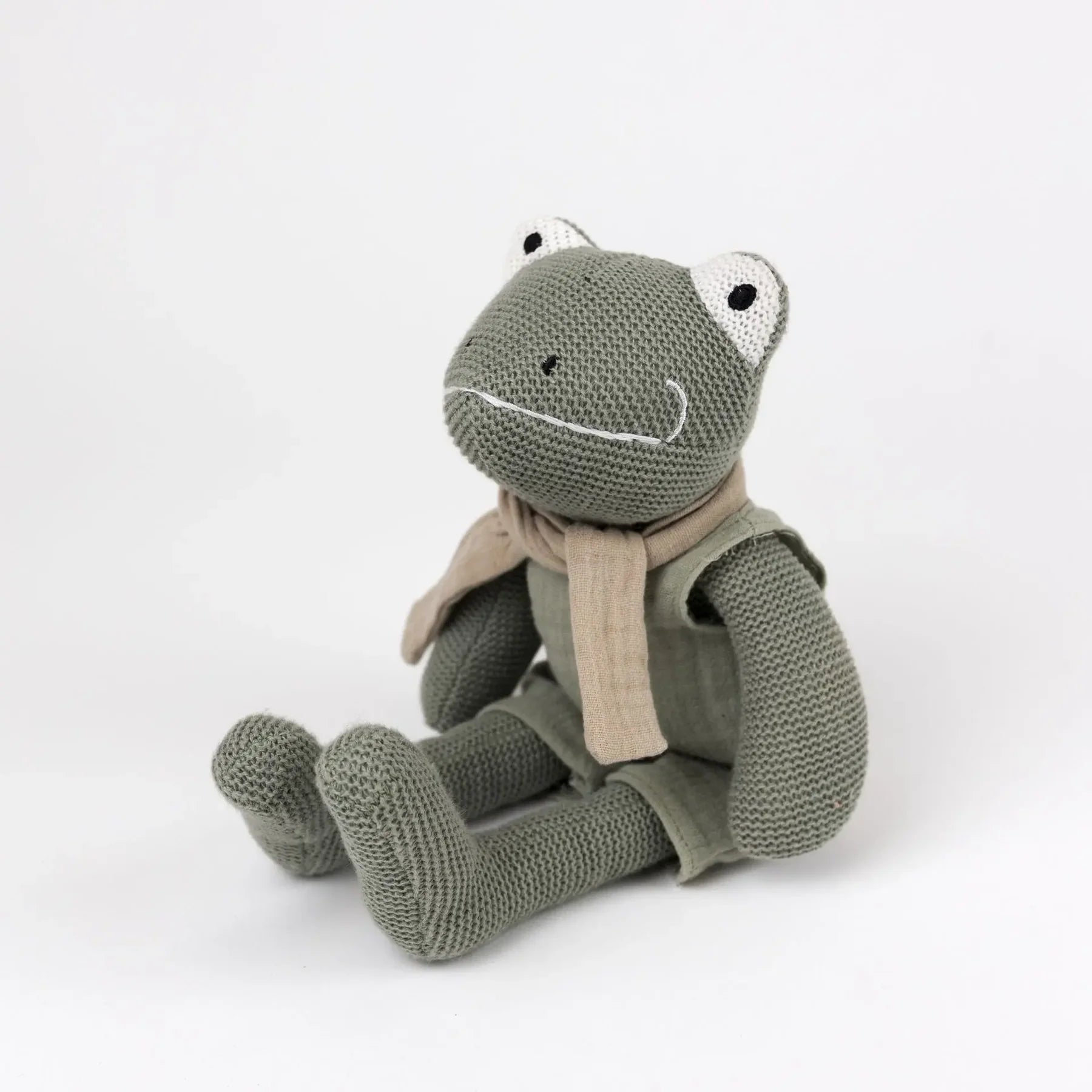 Jeremy de kikker - Katoenen knuffel met rammelaar - Egmont Toys - productfoto