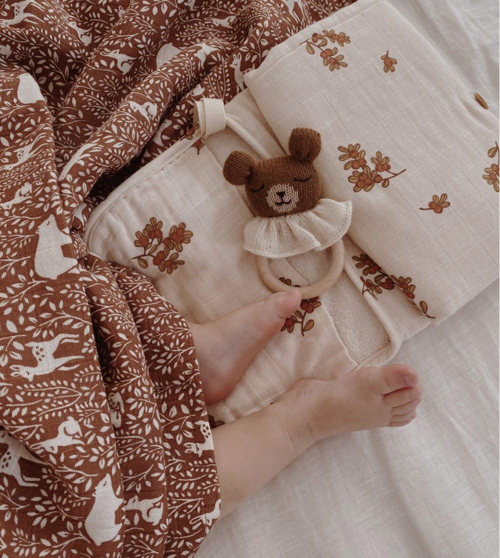 Bijtring/Teething ring - Teddy nut/Bruine beer - Alpaca wol - Main Sauvage - productfoto