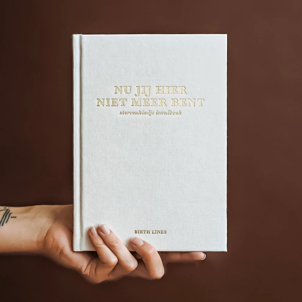 Nu jij hier niet meer bent – Keepsake Memory Book for Baby Loss – Birth Lines