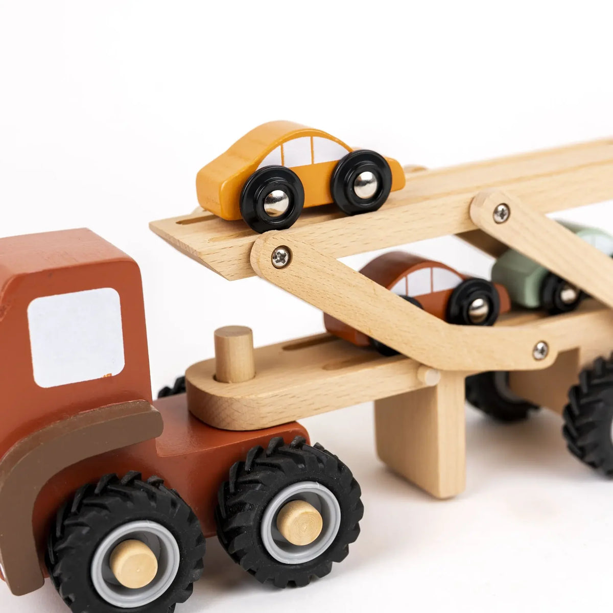 Houten Autotransporter – Houten vrachtwagen met 4 auto's – Egmont Toys