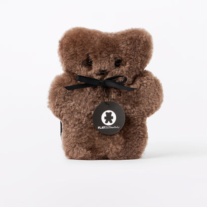 FLATOUTbear Baby - 100% Australische schapenvacht - Wollen knuffel chocolate voorkant