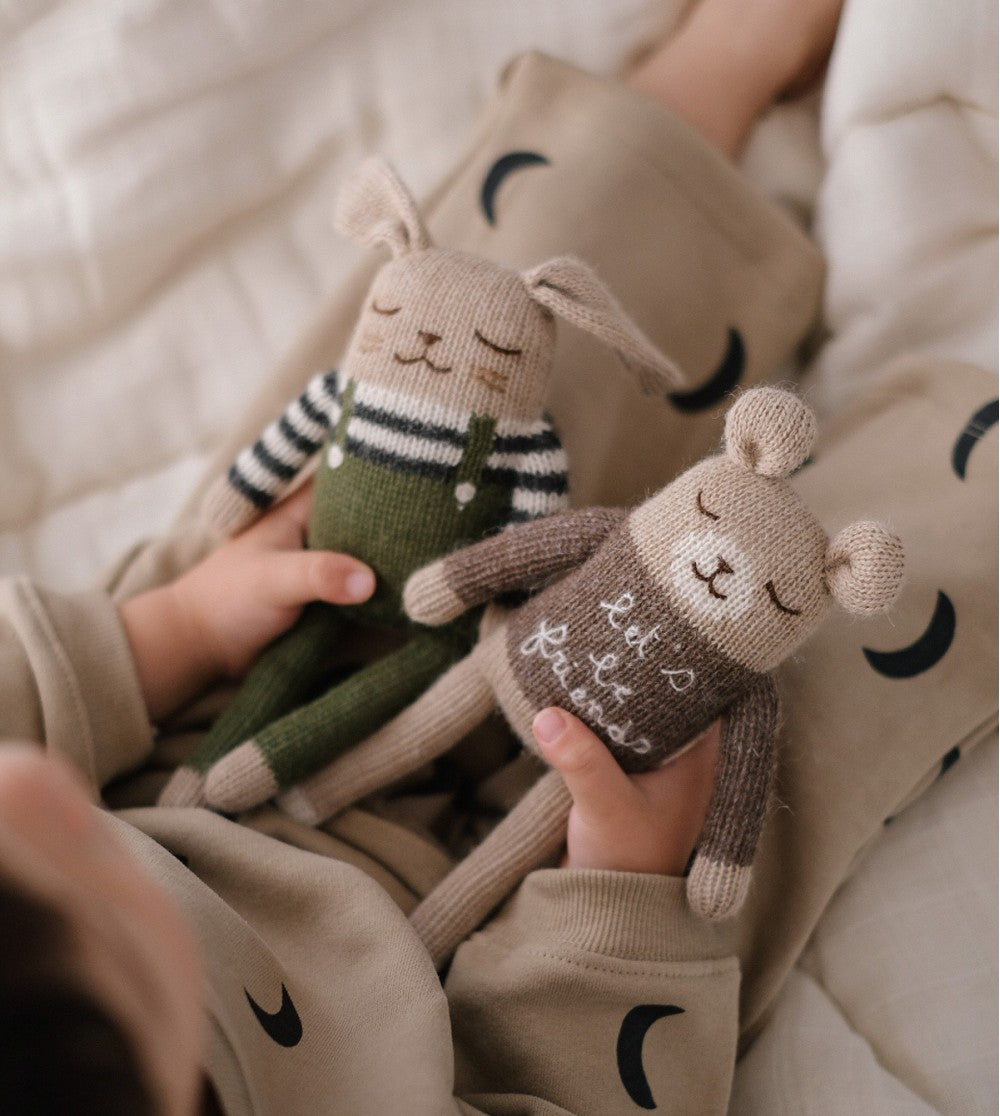 Gebreid knuffel beertje - 'Lets be friends' teddy - Alpaca wol - Main Sauvage x Organic Zoo - voorkant - afbeelding 3