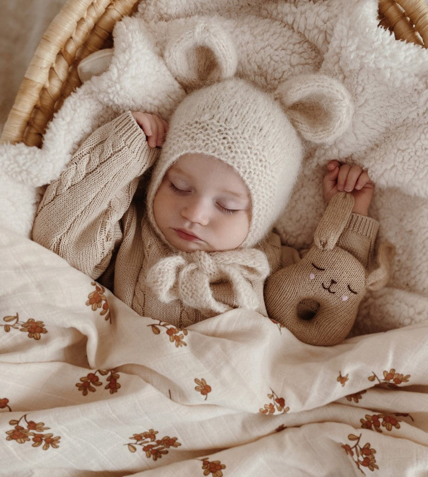 Zachte rammelaar - Konijn/Bunny rattle - Alpaca wol - Sand/Beige - Main Sauvage
