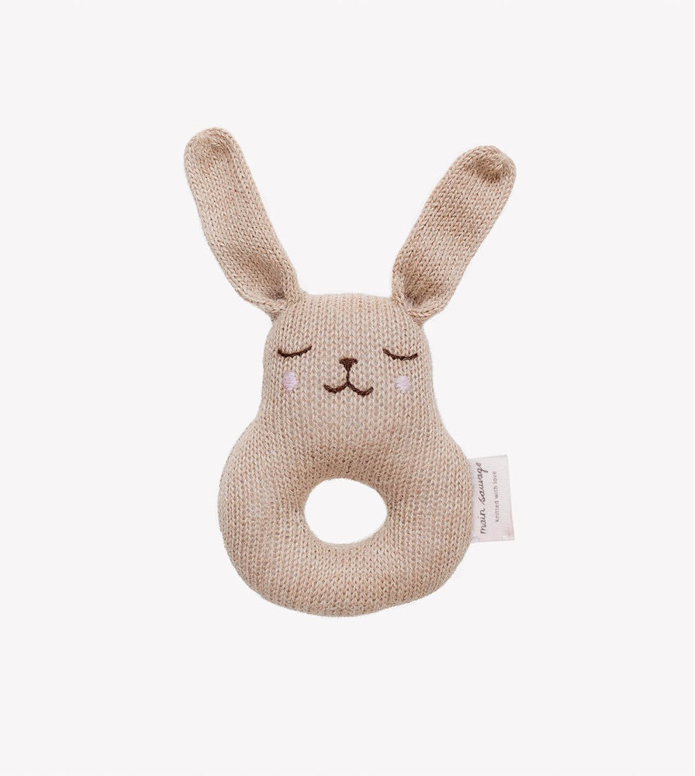 Zachte rammelaar - Konijn/Bunny rattle - Alpaca wol - Sand/Beige - Main Sauvage