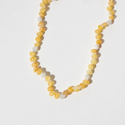 Barnsteen ketting Moonstone & Raw Lemon Amber - 32 cm - Nirrimis - productfoto