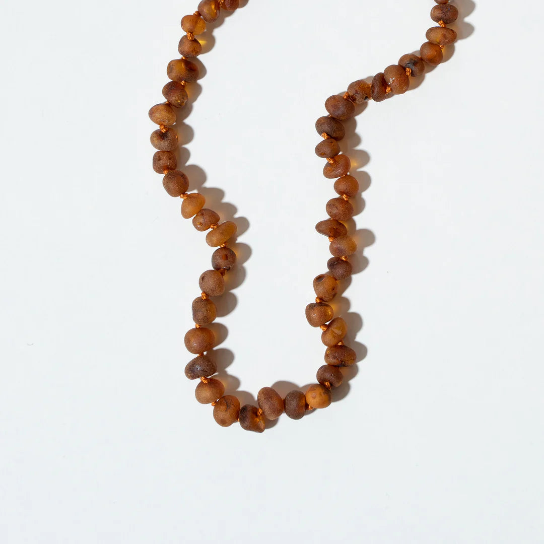 Barnsteen ketting Raw Caramel Amber - 32 cm - Nirrimis - productfoto - afbeelding 3