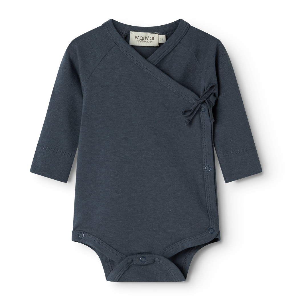 MarMar Copenhagen Belita Wikkelromper met Lange Mouwen – Zacht Baby Romper  Biologisch Katoen & TENCEL™ Modal blue donnkerblauw navy