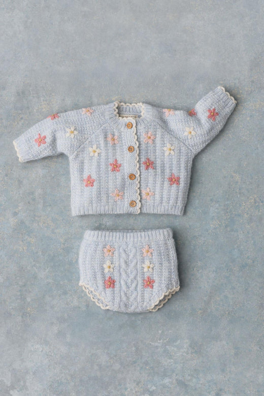 Ensemble Mony haut et bas – Ensemble bébé tricoté bleu clair – Mélange de Tencel et d’alpaga – Louise Misha