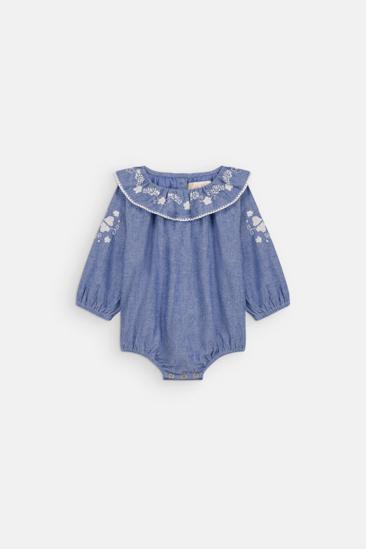 Combinaison Ilani – Light Blue Denim – 100 % coton biologique – Louise Misha