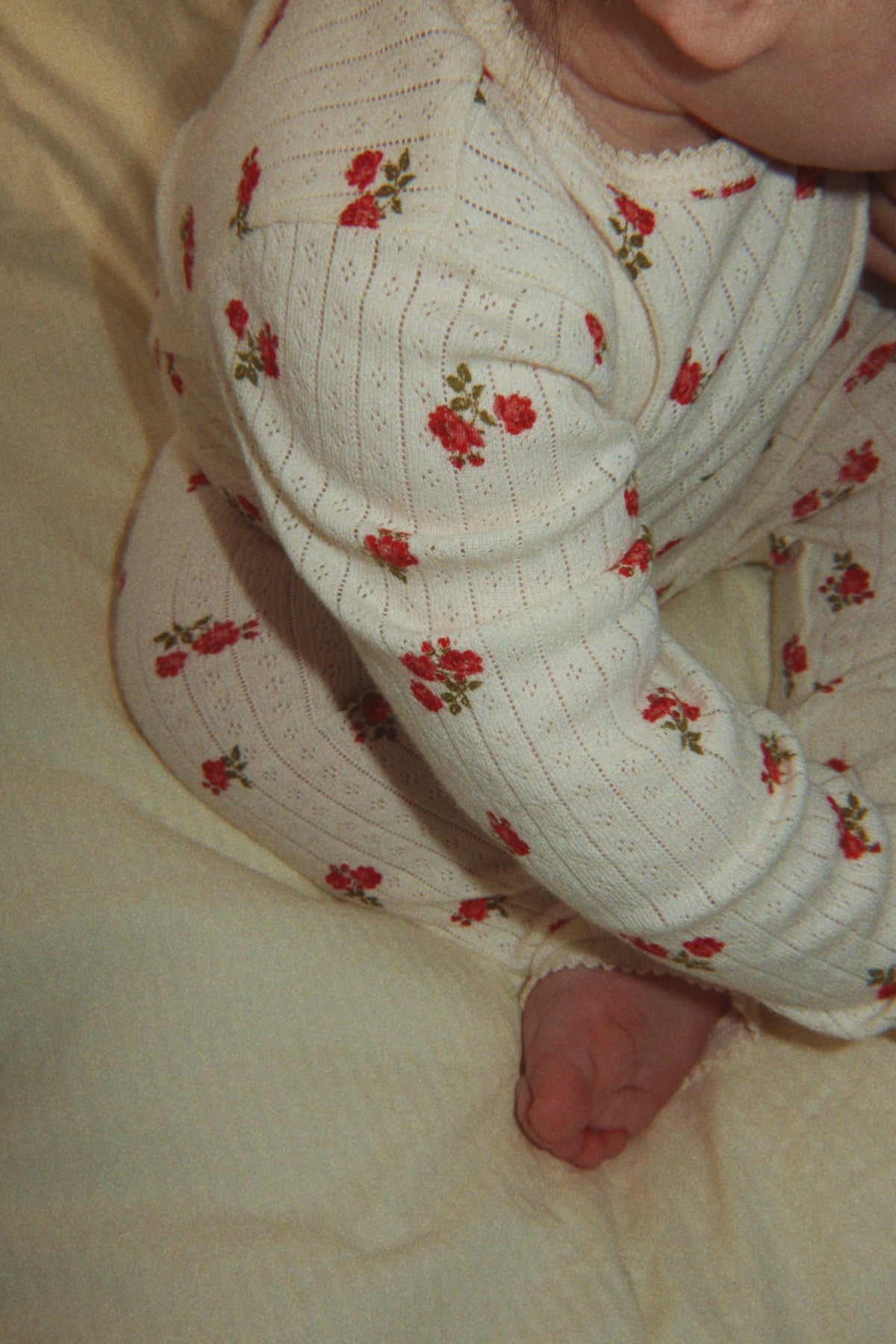 Minnie Pants – Rosa Rouge – Soft floral baby pants – GOTS organic cotton – Konges Sløjd